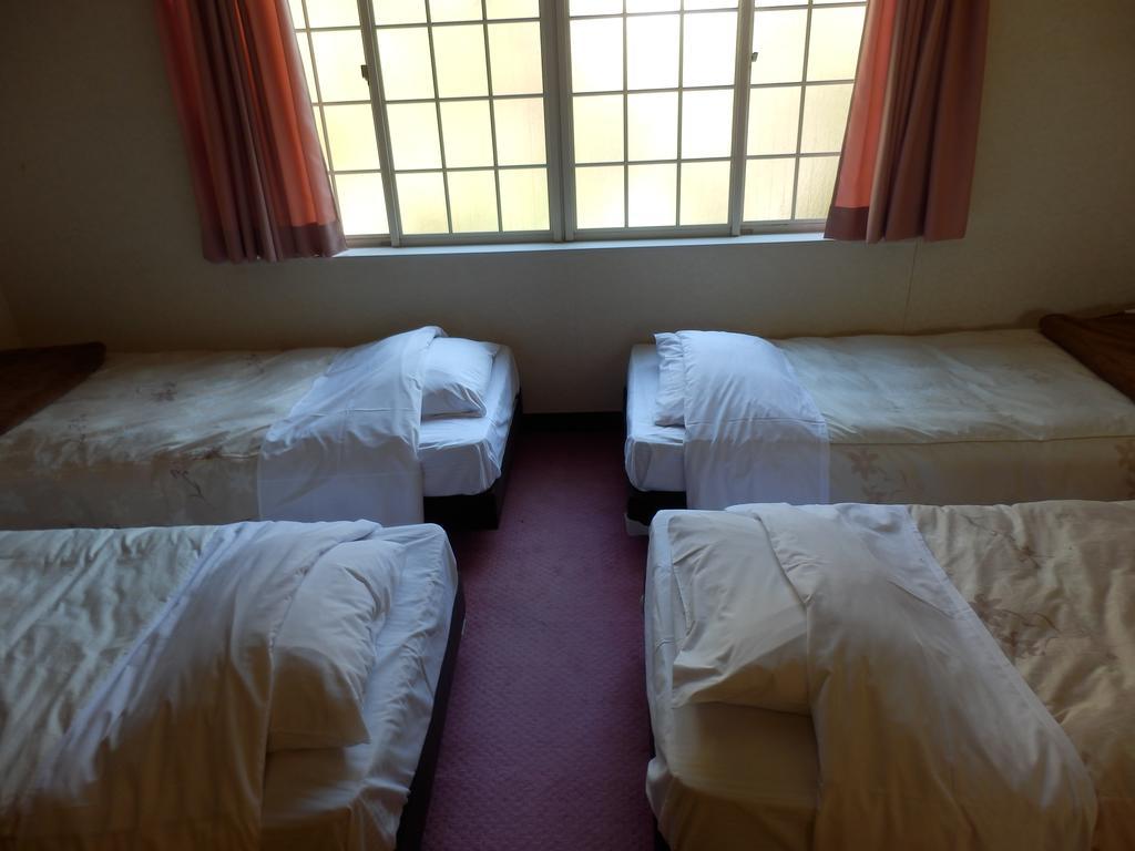 Izumi Hotel อิซุ ภายนอก รูปภาพ