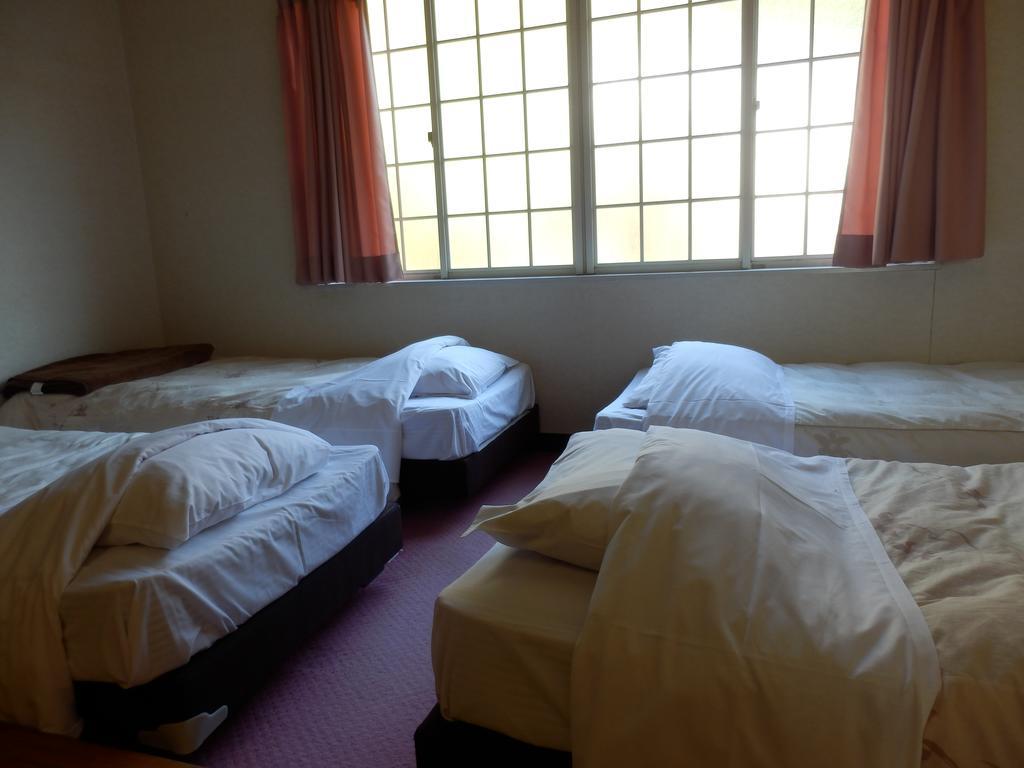 Izumi Hotel อิซุ ภายนอก รูปภาพ